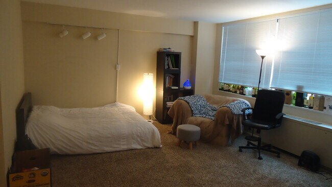 Building Photo - 2030 F St NW