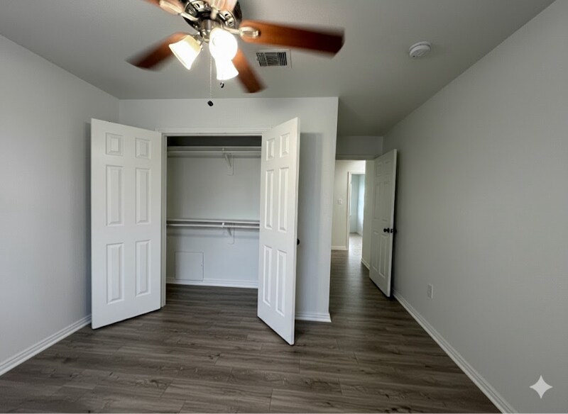 Building Photo - 2101 State Hwy 3