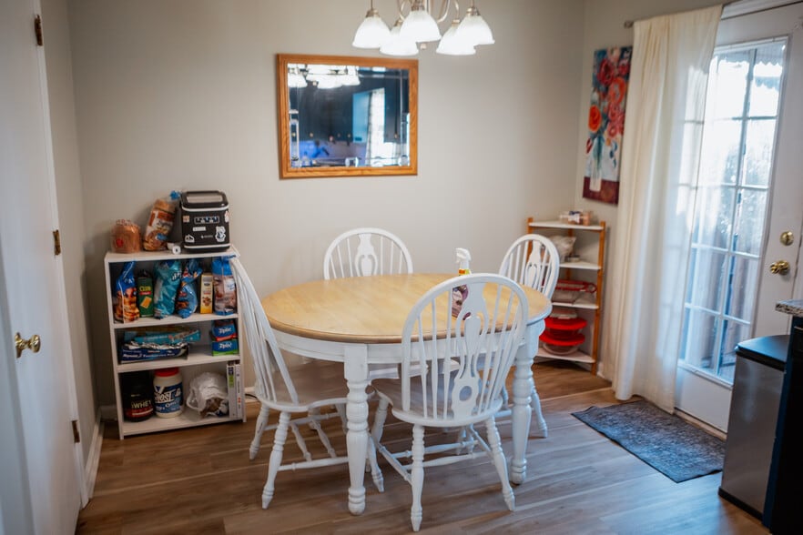 Building Photo - 199 Kristin Dr