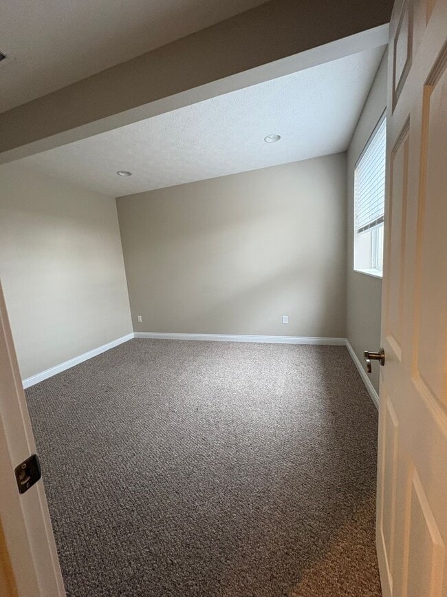 Building Photo - Gorgeous 3 bdr/3.5 bath Home in Centerville/Springboro Area