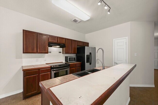 Building Photo - 22898 Sabine Dr