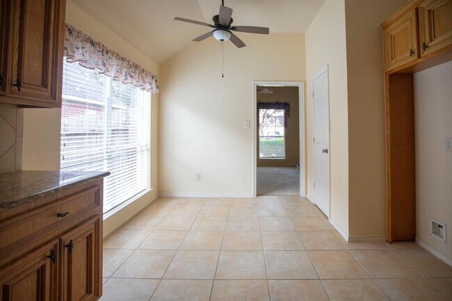 Building Photo - 5942 Turkey Creek