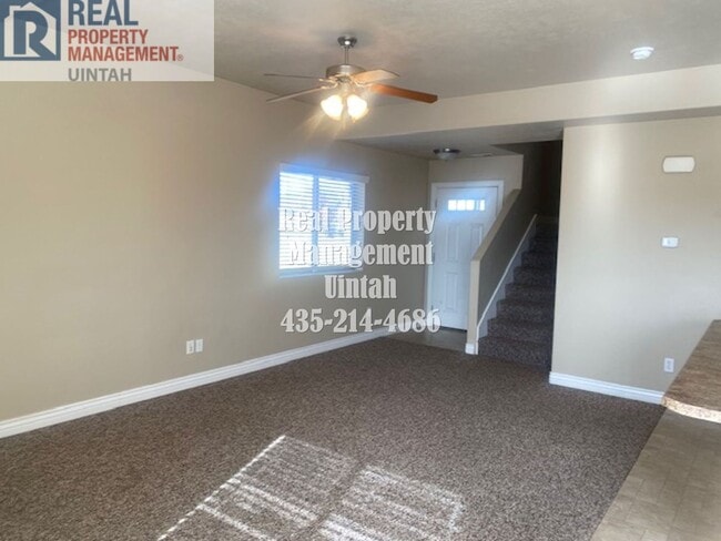 Building Photo - 3 Bed 2.5 bath Townhome. MOVE IN SPECIAL!! $300 OFF YOUR FIRST MONTH'S RENT WHEN YOU SIGN A 12 MO...