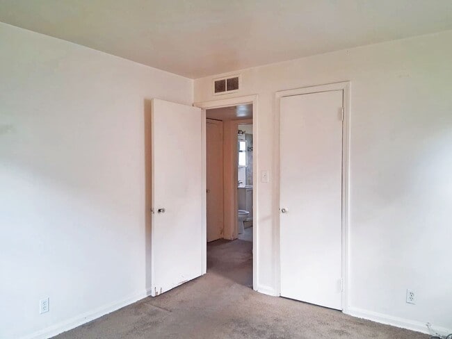Building Photo - 4212 Wetzel Ave