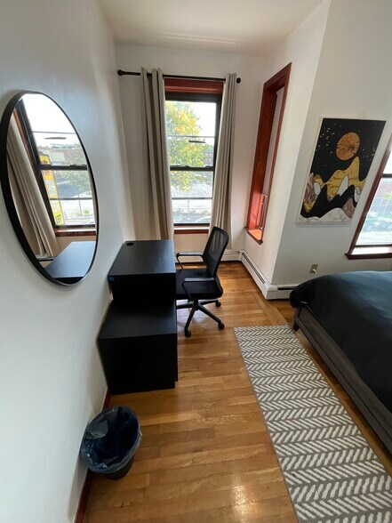 Building Photo - 871 Harrison Ave