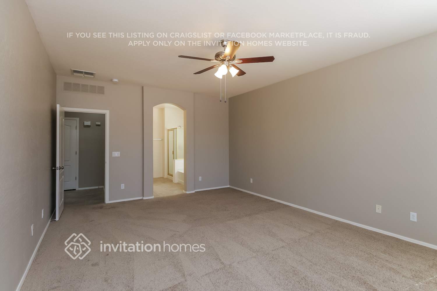 Building Photo - 155 E Canary Ct