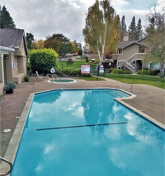 Building Photo - 3833 Crow Canyon Rd