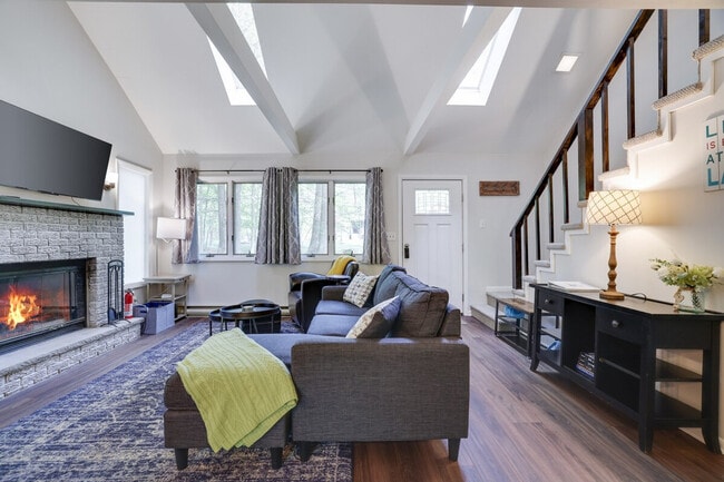 Building Photo - 141 Tommy's Ln