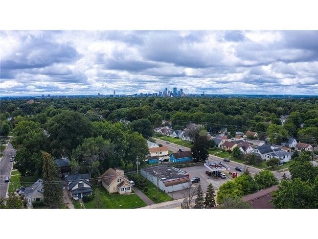 Building Photo - 3308 Roosevelt Ct NE