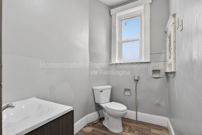 Building Photo - 2100 Adelaide Ave