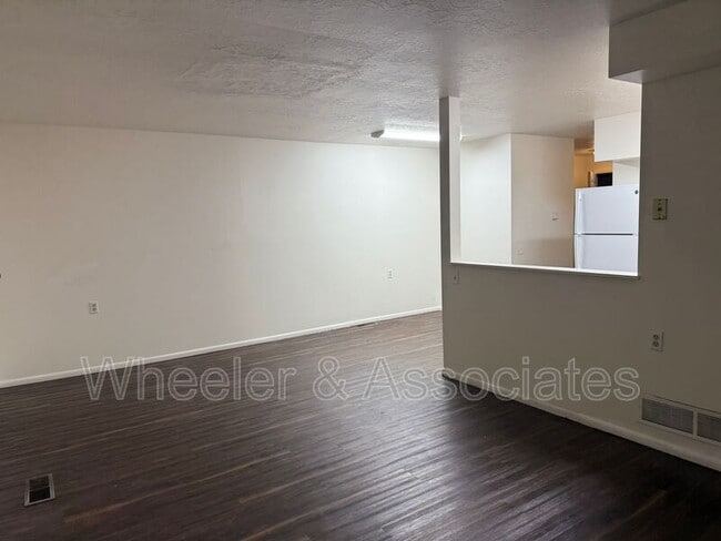 Building Photo - 2650 Jefferson Ave