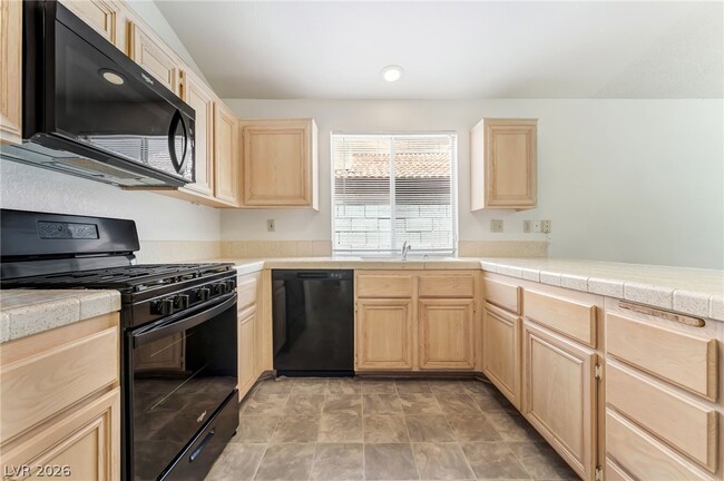 Building Photo - 9725 Horizon Hills Dr