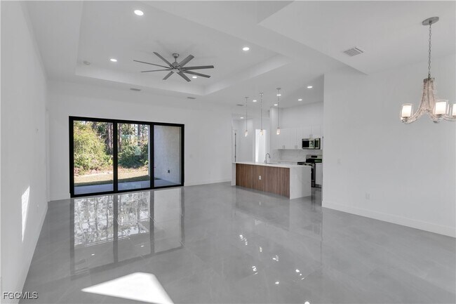 Building Photo - 3211 41st St W