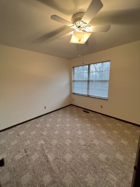 Building Photo - 18 Warren Pl