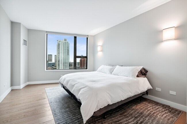 Building Photo - 501 N Clinton St