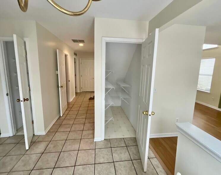 Building Photo - 506 Beals St