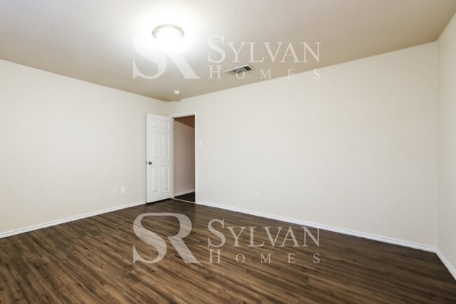 Building Photo - The Lifestyle You Deserve.