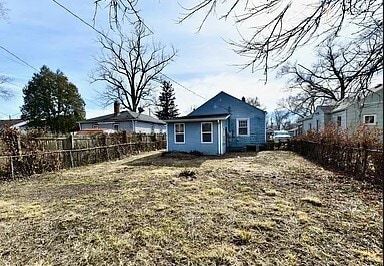 Building Photo - 3910 E 34th St