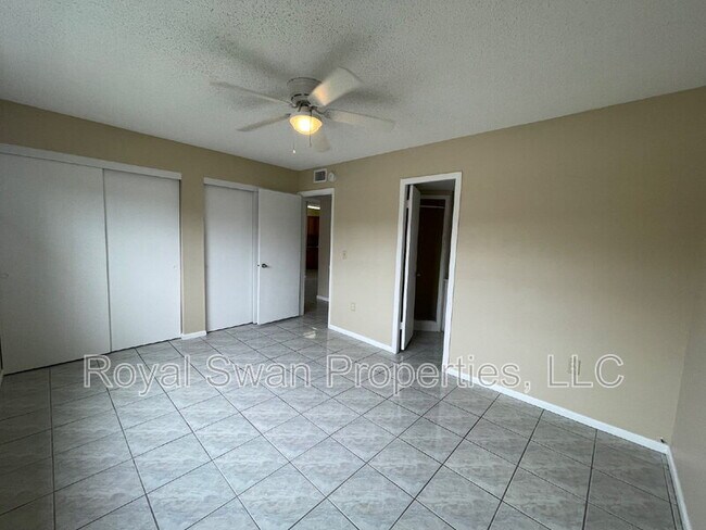 Building Photo - 1920 E Edgewood Dr