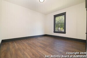 Building Photo - 207 Loretta Pl