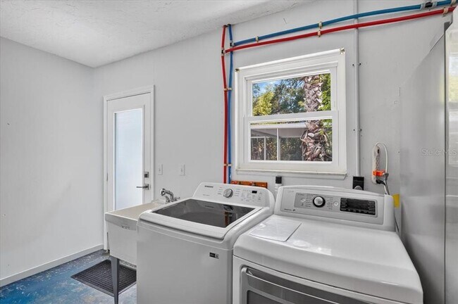 Building Photo - 3282 Tobero Ln