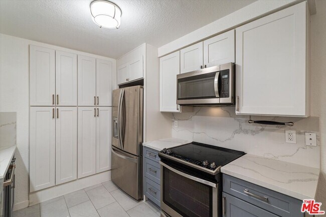 Building Photo - 3802 Dunford Ln