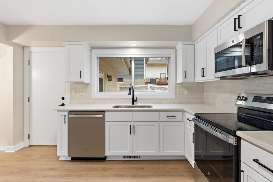 Kitchen with Dishwasher - 3146 Grimes Ave N