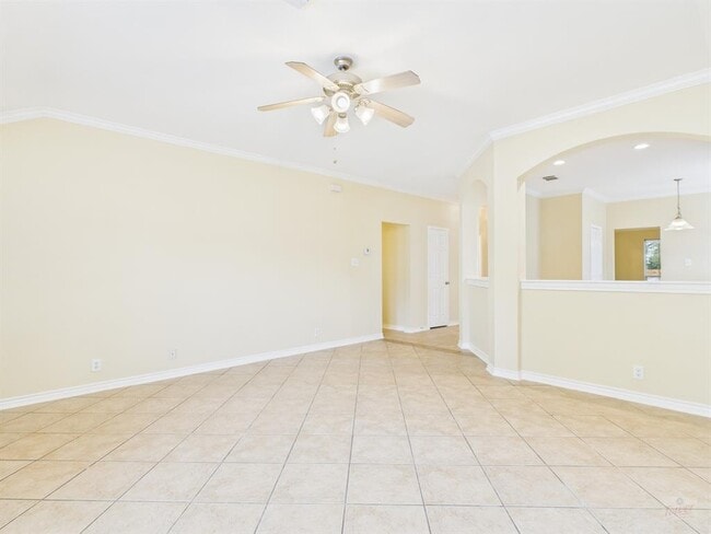 Building Photo - 136 Winter St