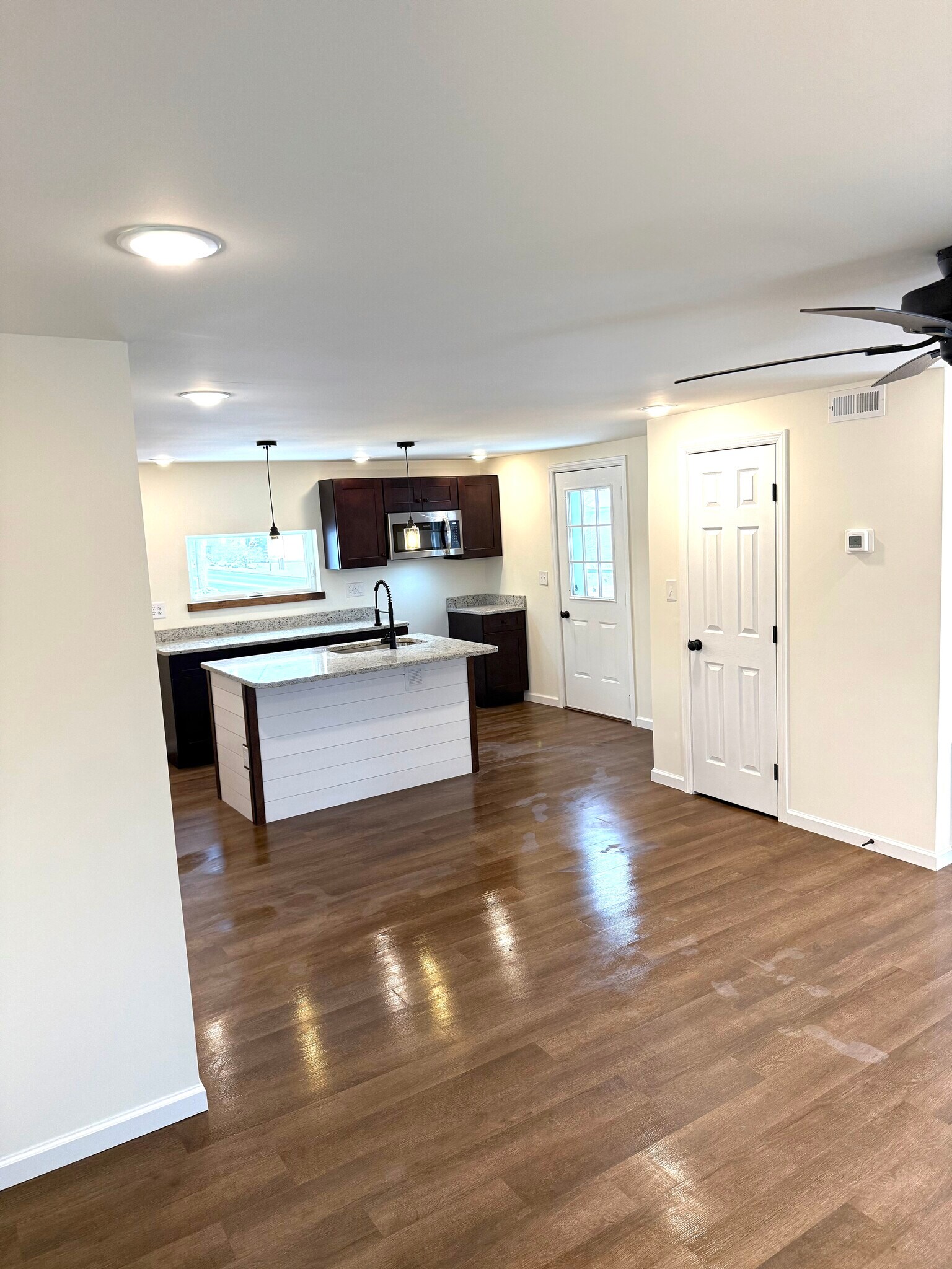 Building Photo - 1235 Bloom Rd