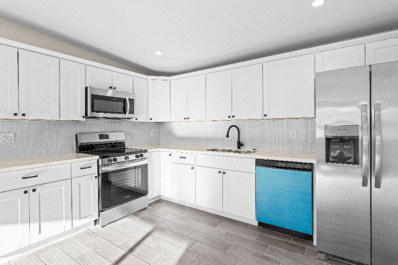 Building Photo - 4541 S 18th Ave