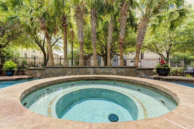 Building Photo - 2700 Albany St