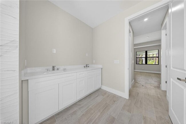 Building Photo - 311 Fitch Ave