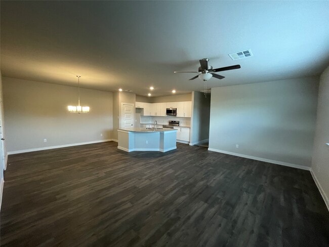 Building Photo - 9801 Grosbeak Ln