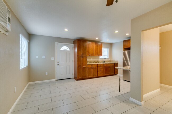 Building Photo - 437 Waterwheel Falls Dr