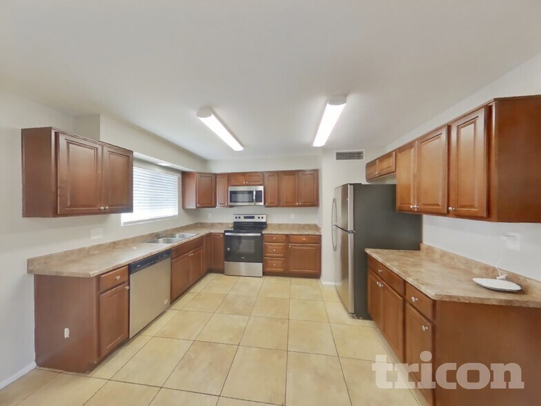 Building Photo - 459 S Johnson