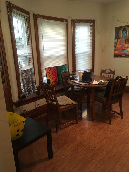 Dining room - 435 S Dodge St