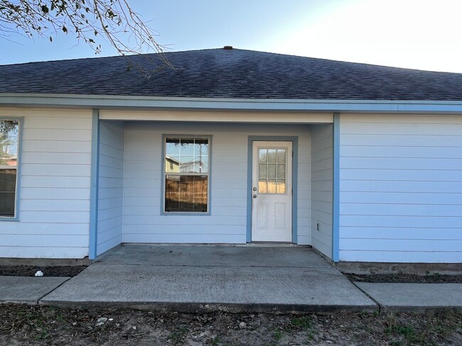 Building Photo - 4213 Easy St