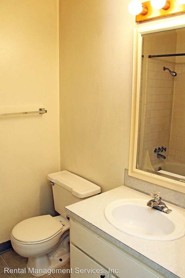 Building Photo - 12021 SE Foster Rd