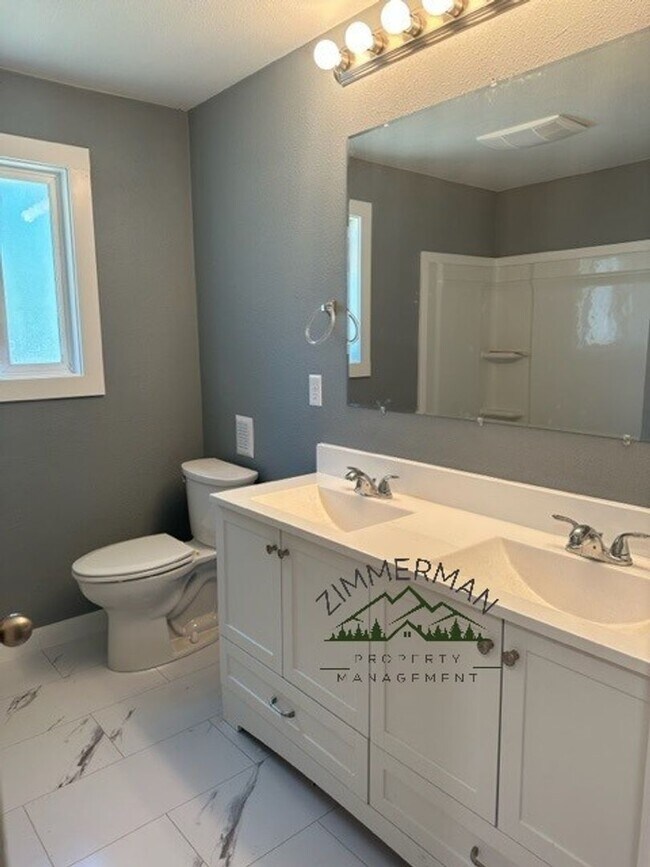 Building Photo - Fully remodeled 3-bedroom 1 bath home!