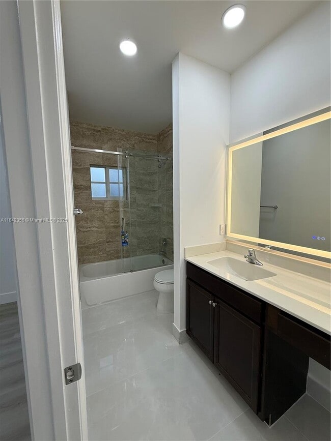 Building Photo - 8132 SW 17th Ct