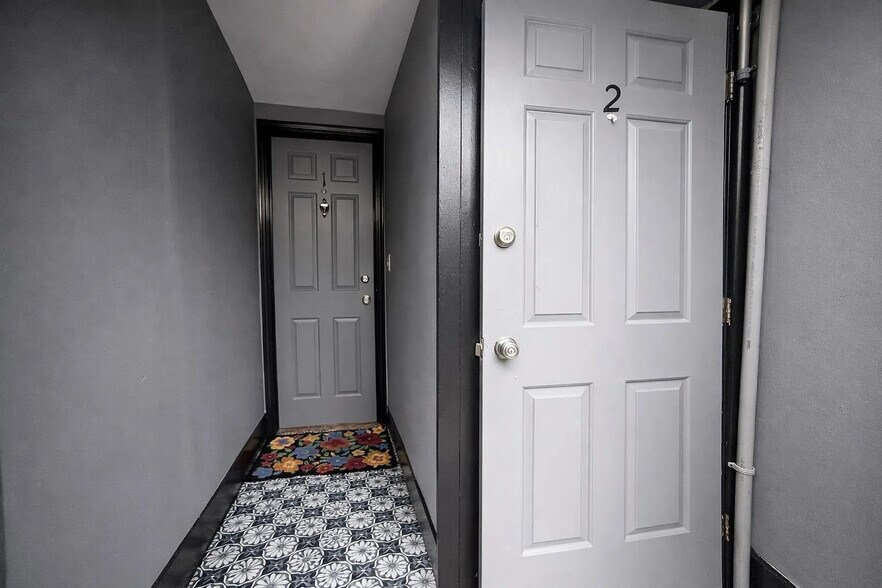 Building Photo - 238 Nashua St