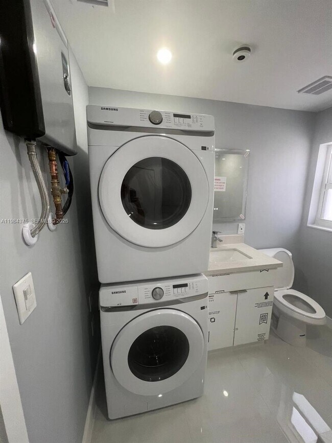 Building Photo - 361 NW 16th St