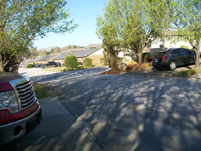 Building Photo - 104 St Kitts Ct