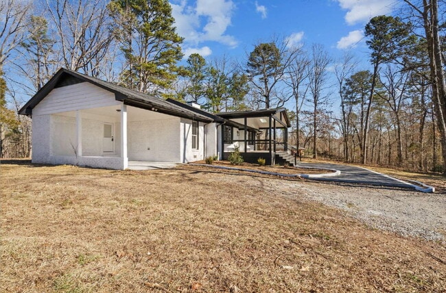 Building Photo - Renovated 3-Bedroom Ranch Home in Sanford