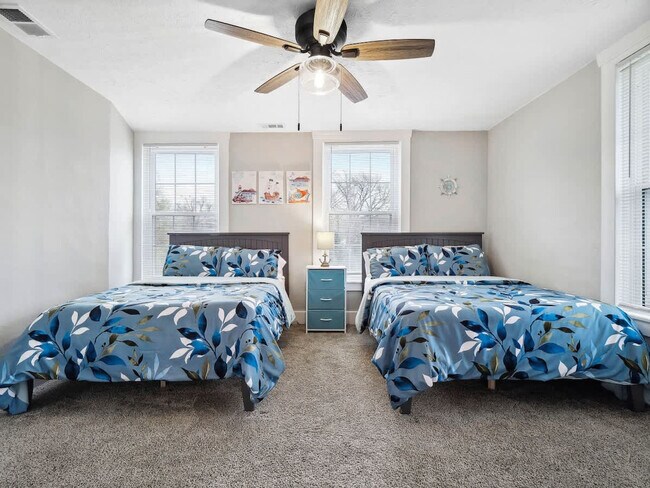 Building Photo - 1610 Cooper Foster Park Rd