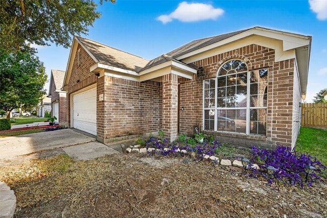 Building Photo - 19439 Hillside Springs Cir
