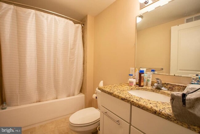 Building Photo - 1501 Locust St