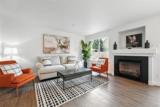 Building Photo - 1203 S Zeno Way