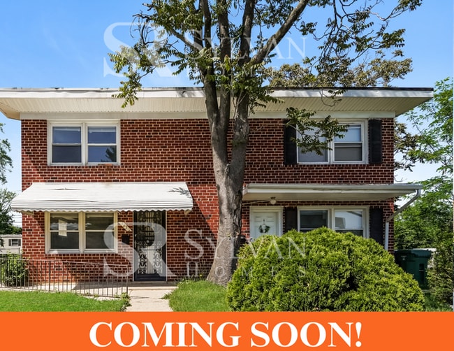 Primary Photo - The living is easy in this 3 bedroom, 1 ba...