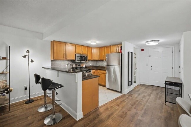 Building Photo - 4301 Park Ave